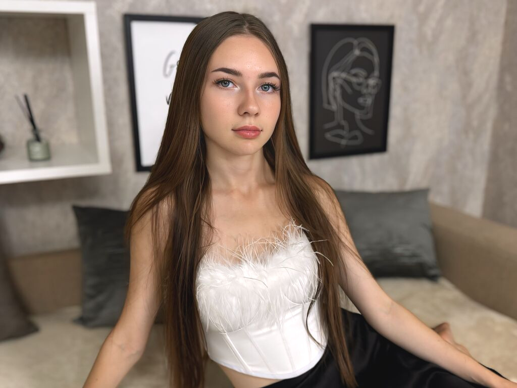 MilanaTaylors naked cam model gallery photo