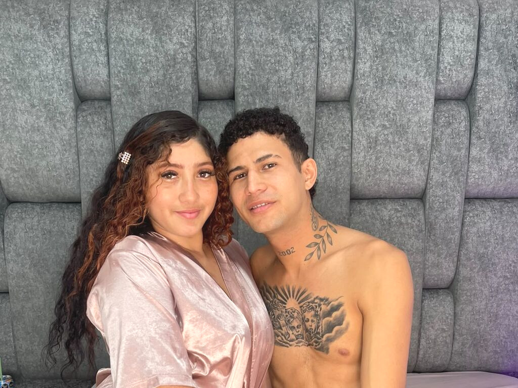 MilenaAndRoyce nude cam model profile photo
