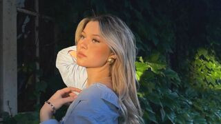 MillyKeyl 18 female nude cam model profile