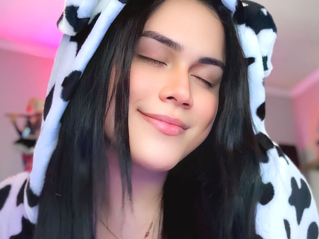 MiluWonder nude cam model profile photo