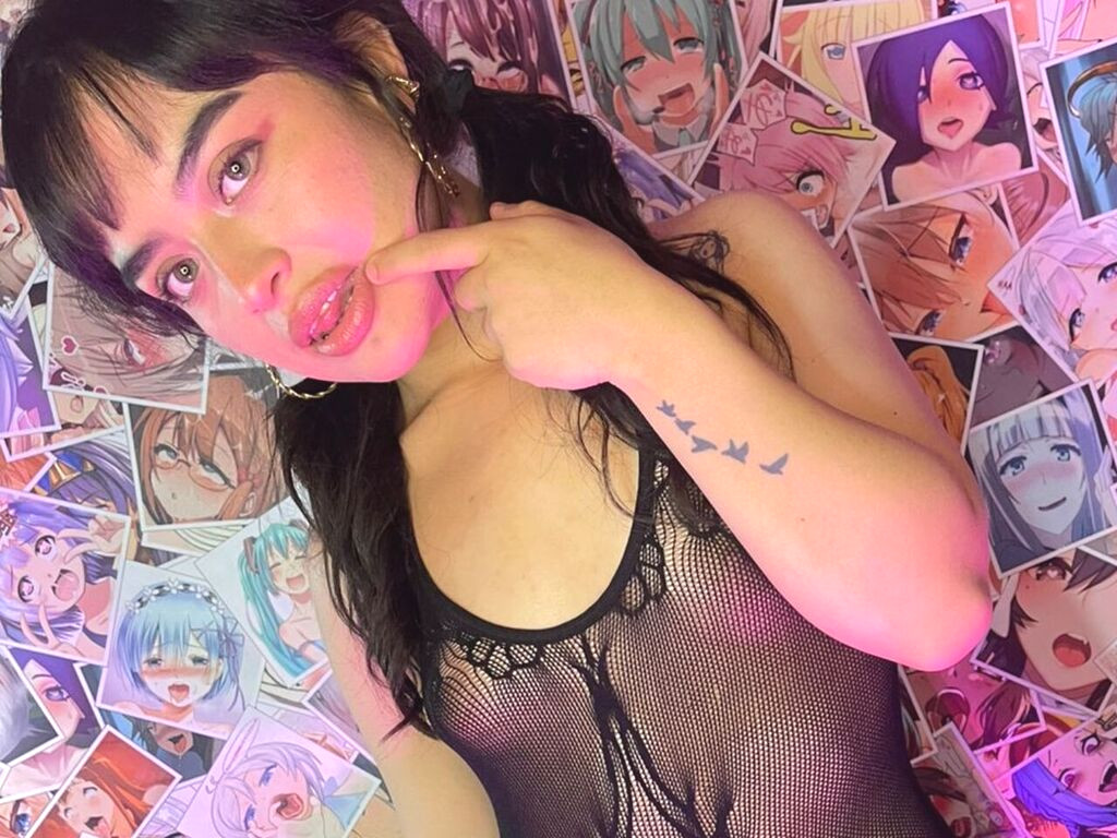 MinniLambert nude cam model profile photo