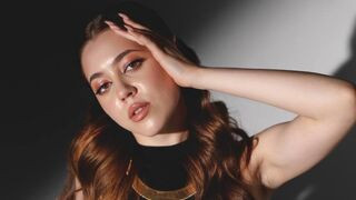 MirabellaBeaty 20 female nude cam model profile