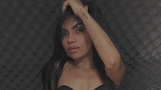 MirianLavegne Nude