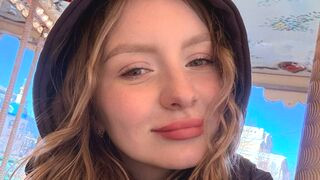 MitsueSultaire 20 female hot cam model profile
