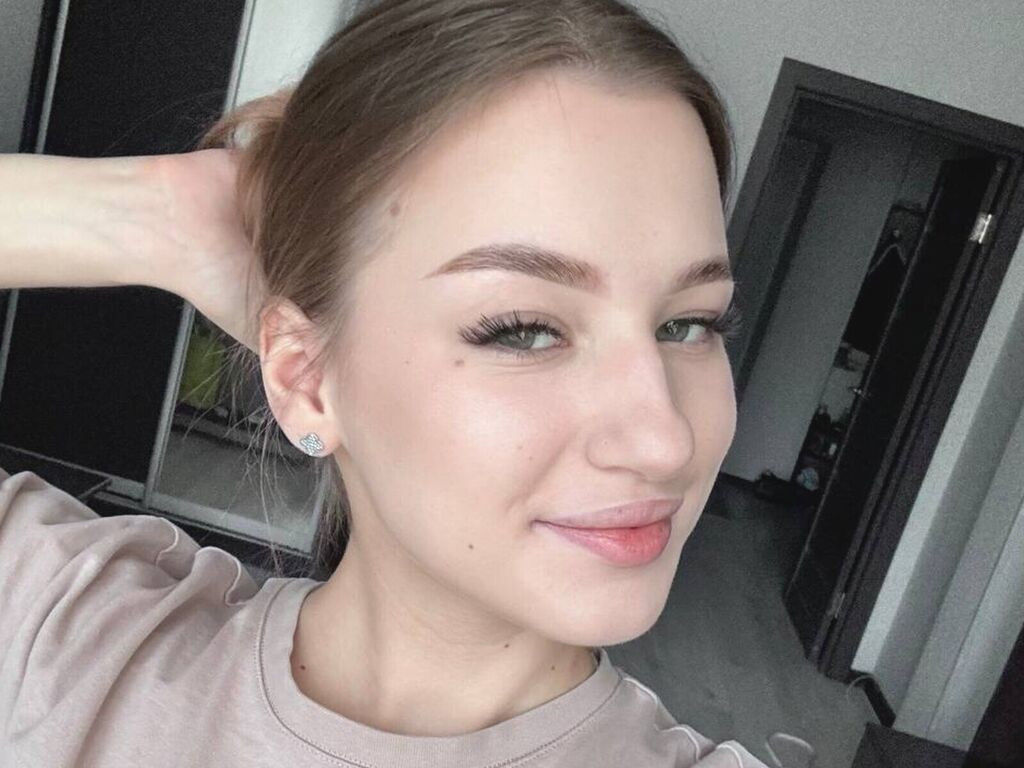 MonaVilonny Nude