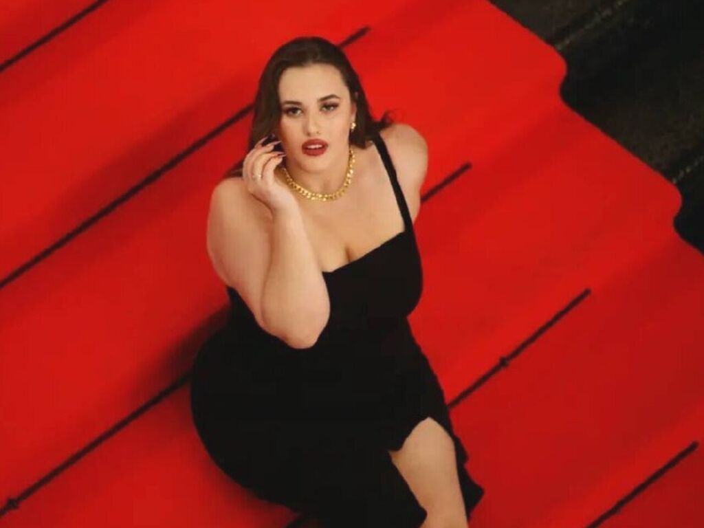 MonicaVivaldi nude cam model profile photo