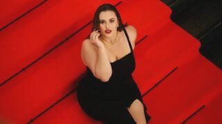 MonicaVivaldi 22 female erotic related cam model profile