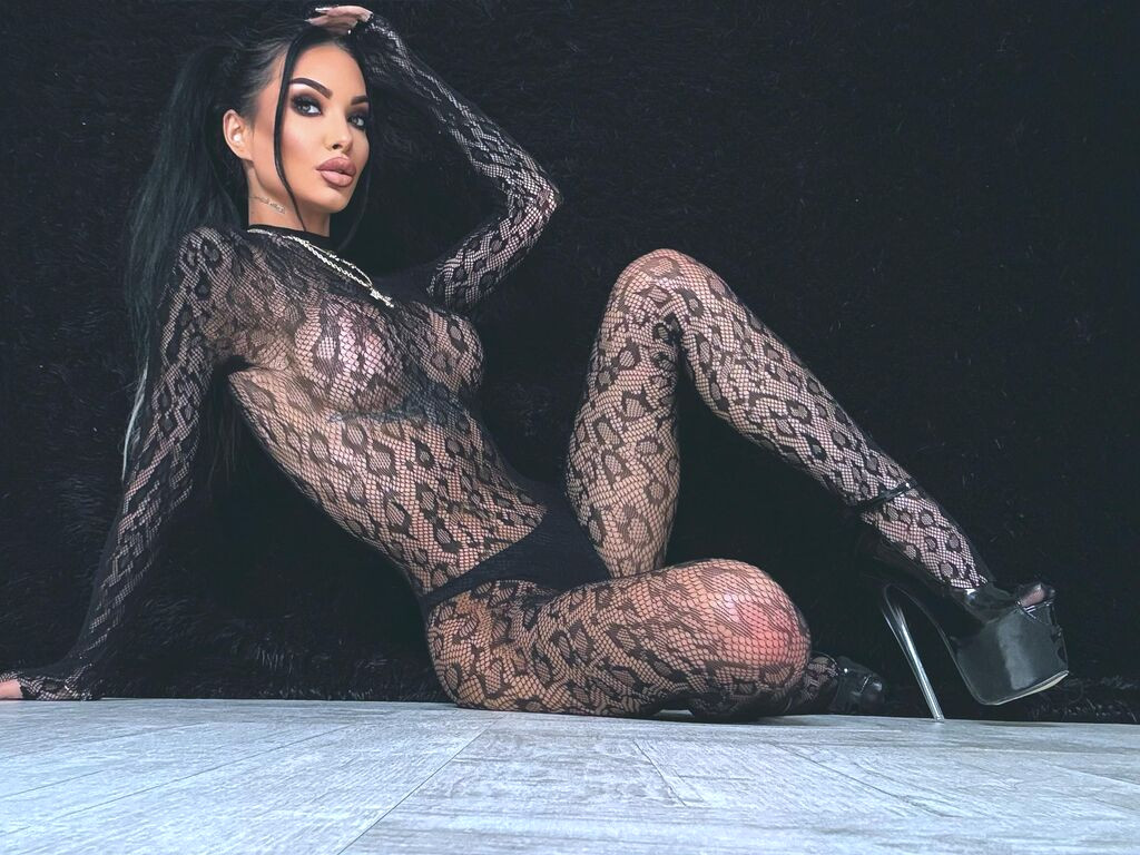 MoniqueSpelll Naked