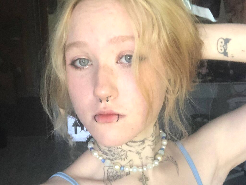 MoriahEverly nude cam model profile photo