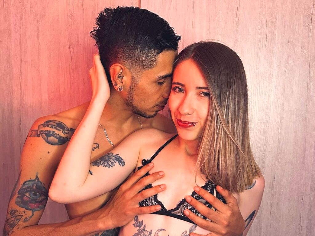 NadiaAndDimitri naked cam model gallery photo