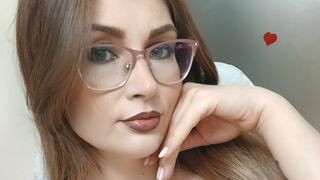 NadineRosse 31 female erotic cam model profile