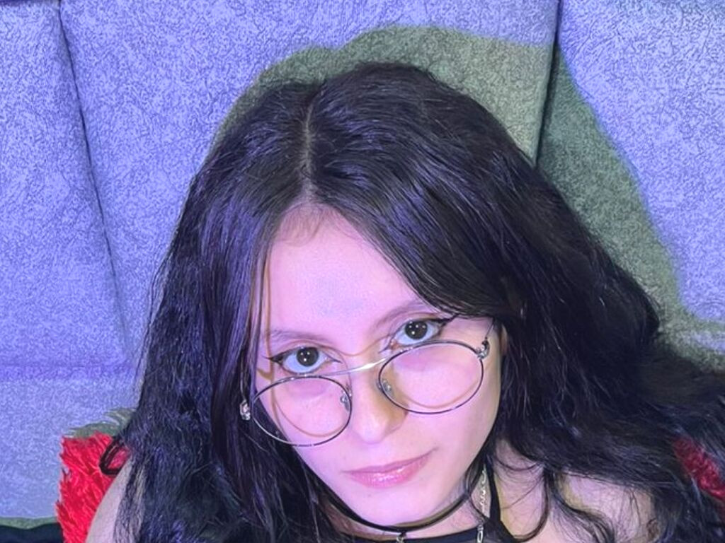 NaomiMolie naked cam model gallery photo