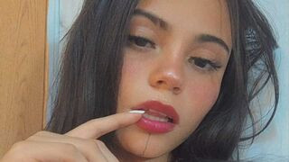 NathasaTay 24 female strip cam model profile