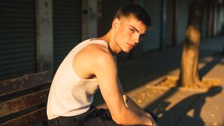 NickVoss 21 male hot cam model profile