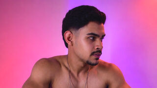 NicolasReyes 24 male erotic related cam model profile