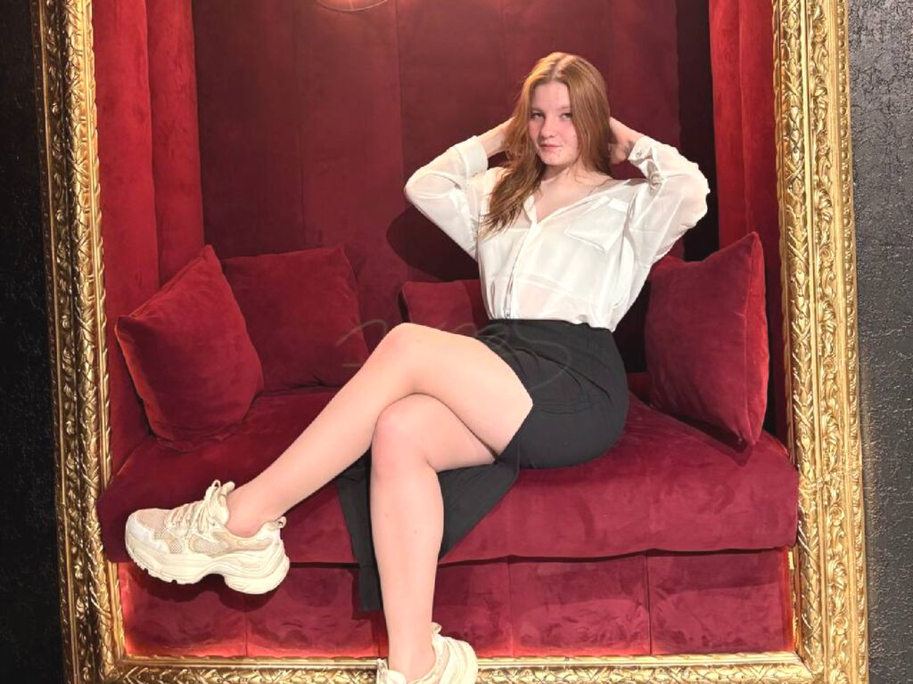 NicoleAllens Naked