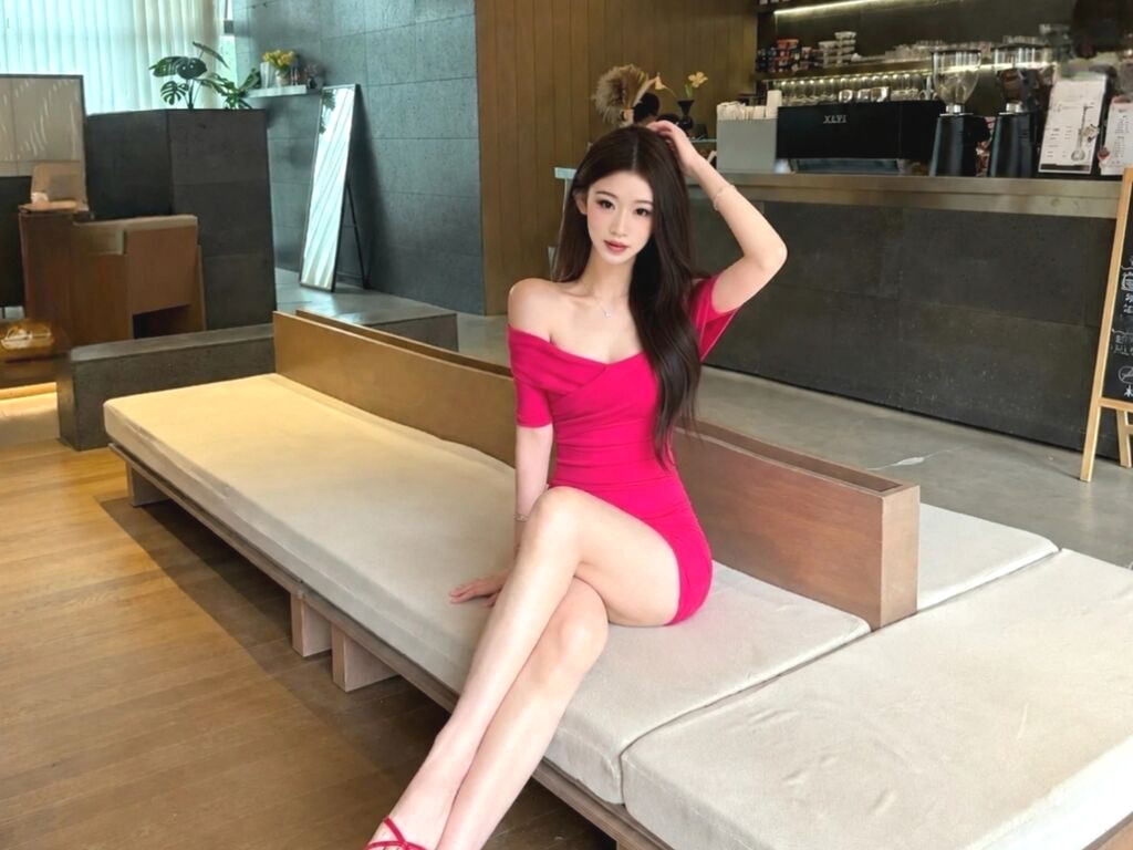 NinaTose nude cam model profile photo