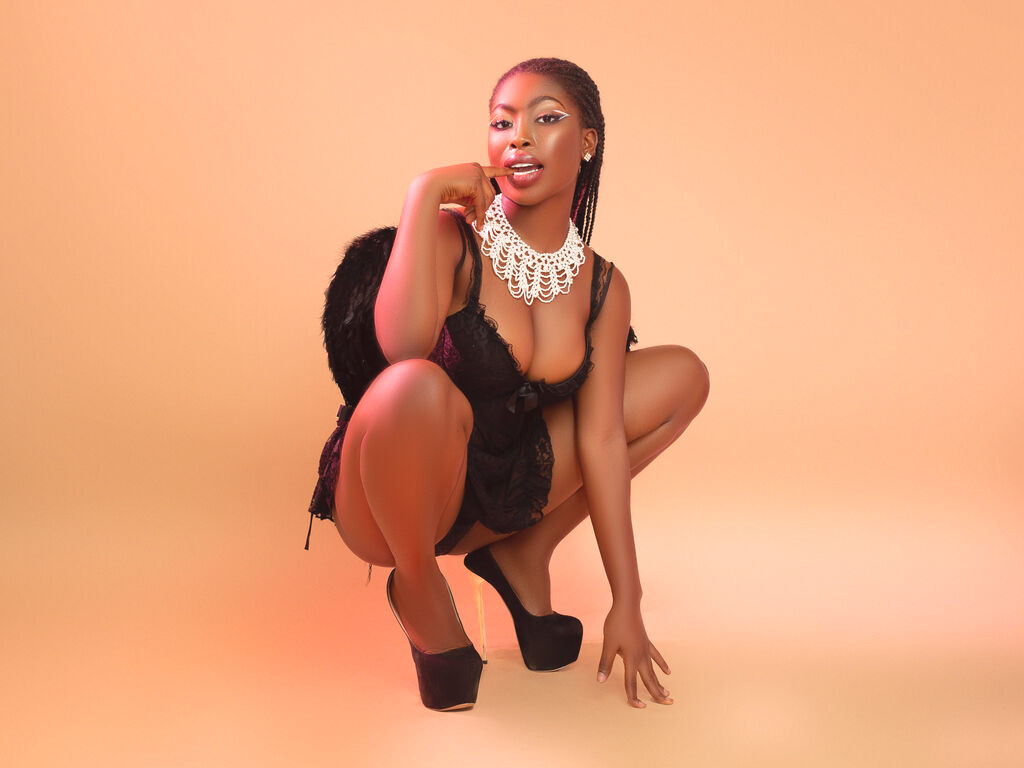 NoaZara Naked