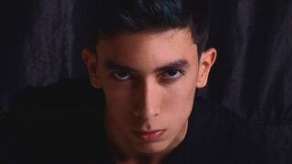 NohaMorris 23 male hot cam model profile