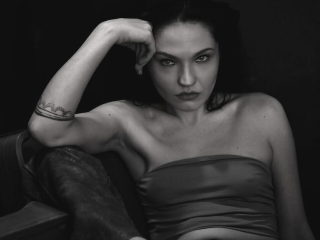 NorthVenus nude cam model profile photo
