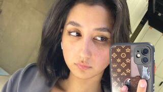 NubiaBeamish 18 female live cam model profile