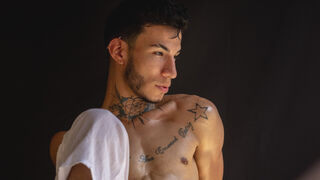OliverMira 27 male strip related cam model profile