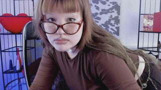 OpalisSenseNova 18 female naked cam model profile