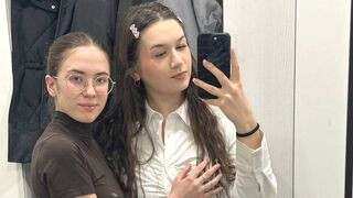 OraAndCornelia 18 female lesbian hot cam model profile