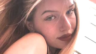 PatriciaLois 18 female erotic cam model profile