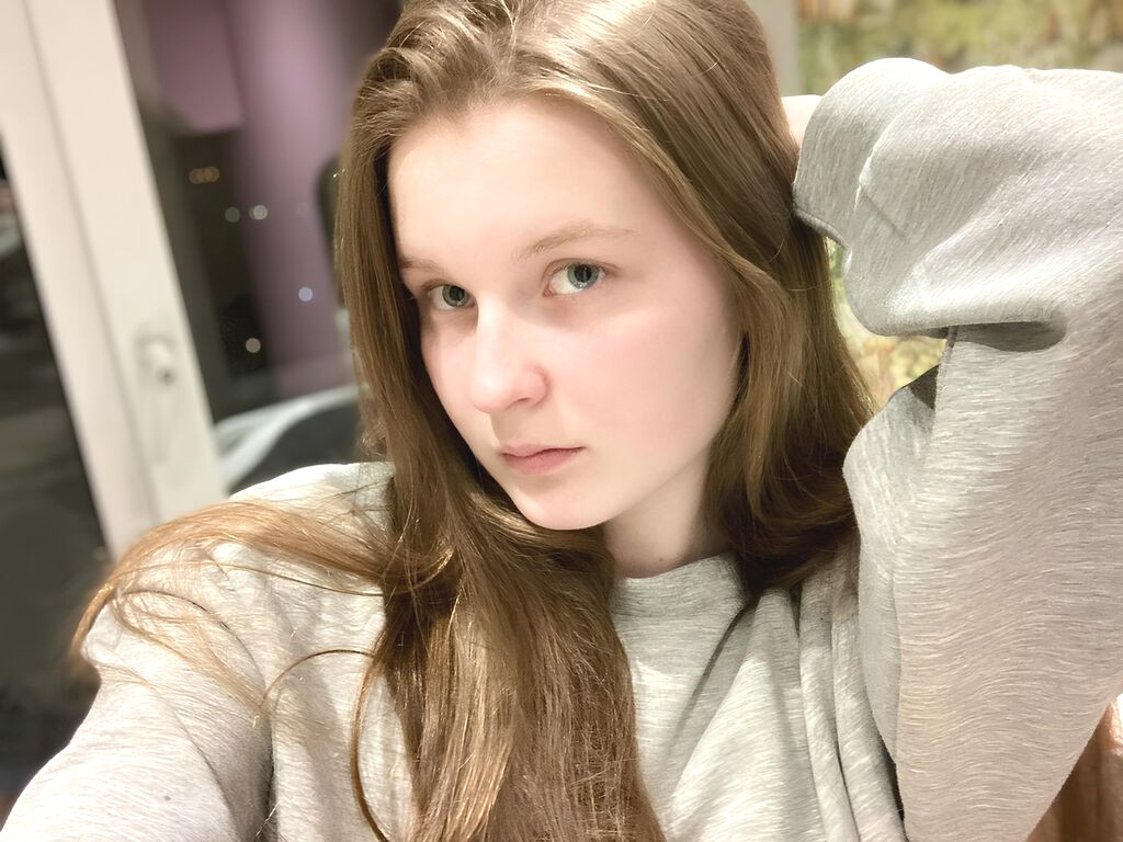 PearleDaughdrill nude cam model profile photo