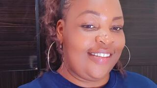 PearlyBrown 39 female nude cam model profile