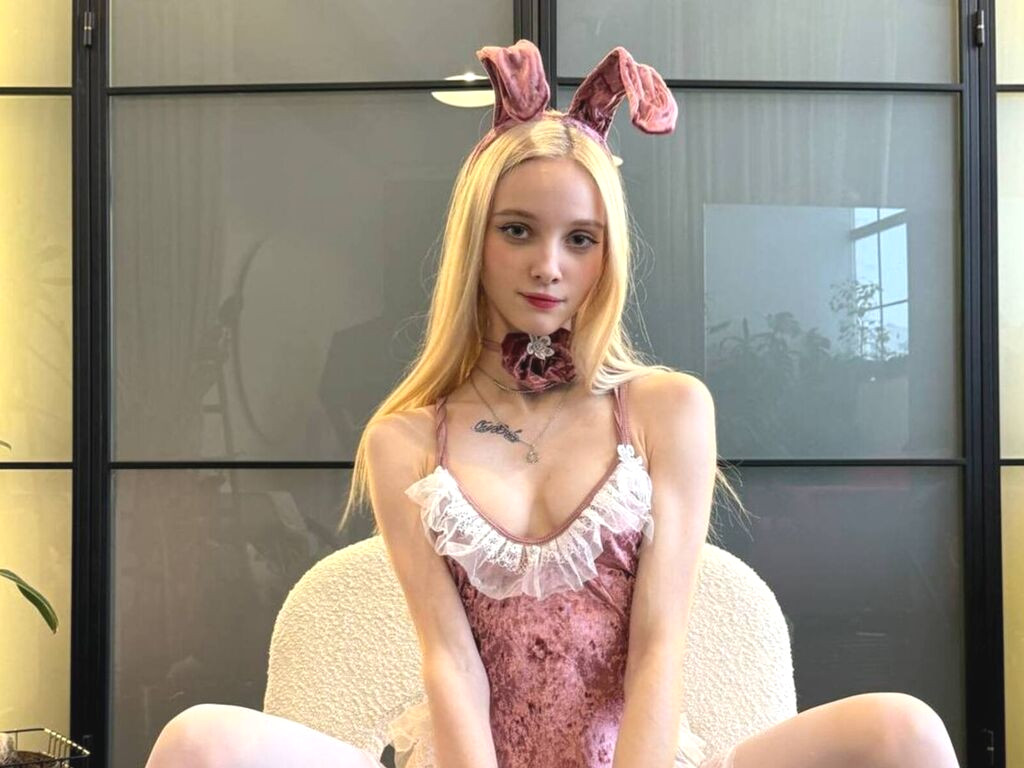 PeggyAliff Naked