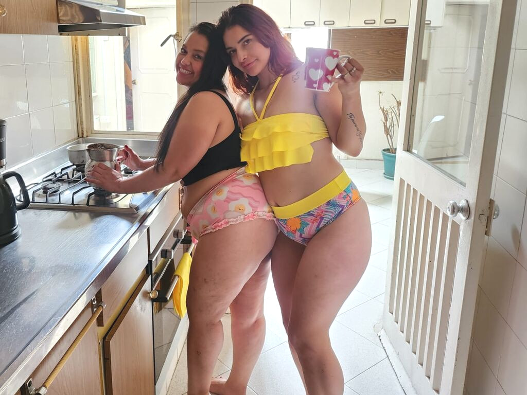 PenelopeAndMaryl naked cam model gallery photo