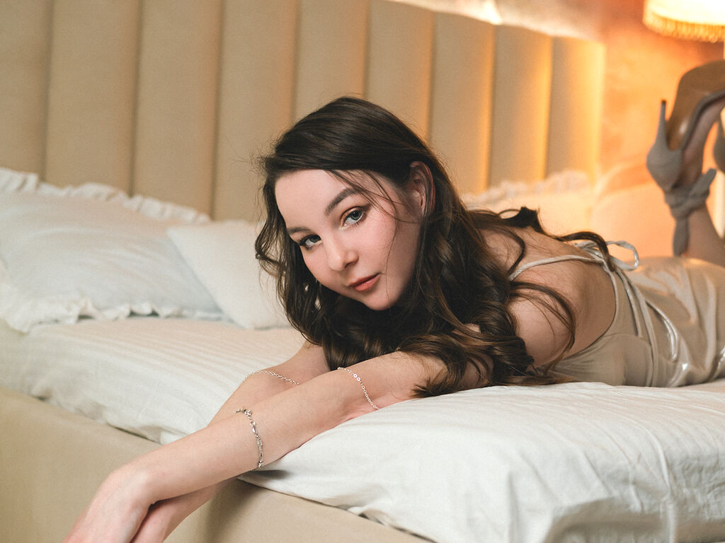 PollyGlen nude cam model profile photo