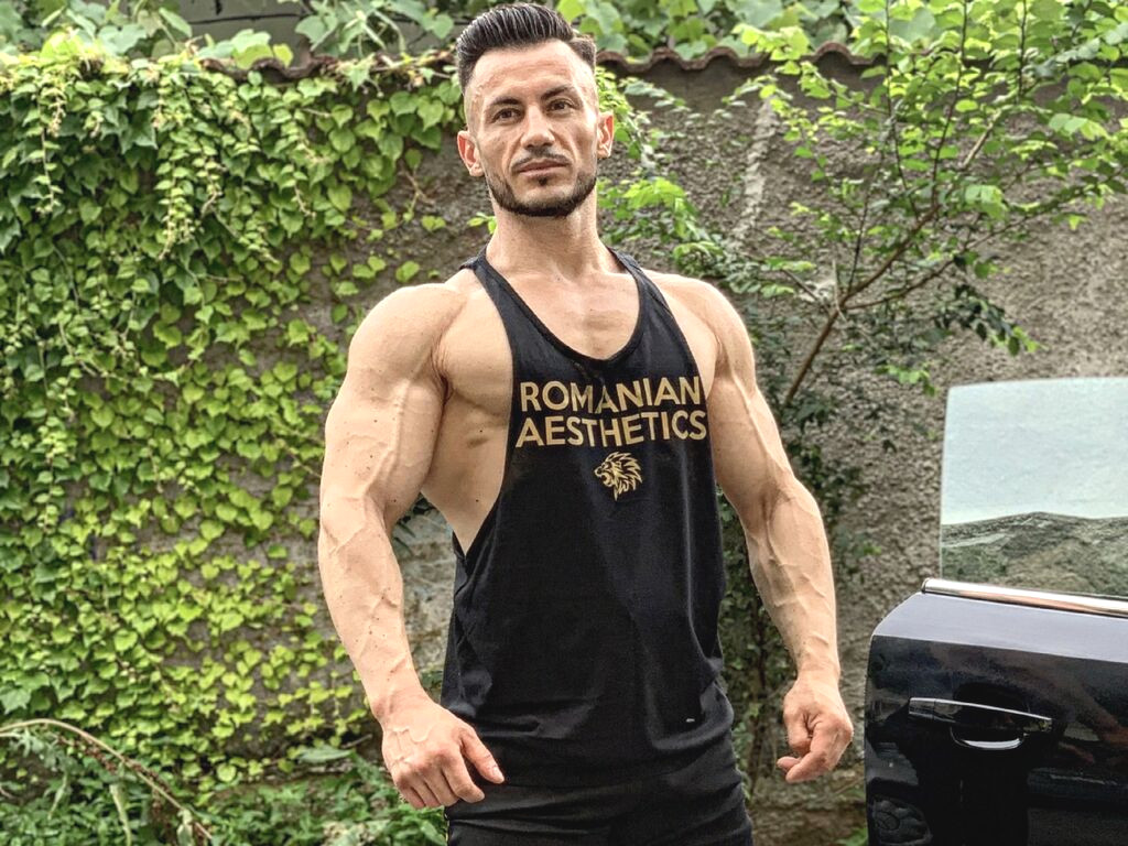 PumpIron Nude