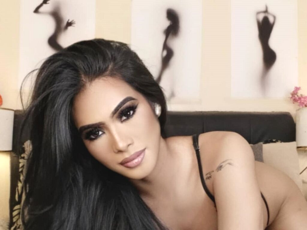 QueenNylha Naked