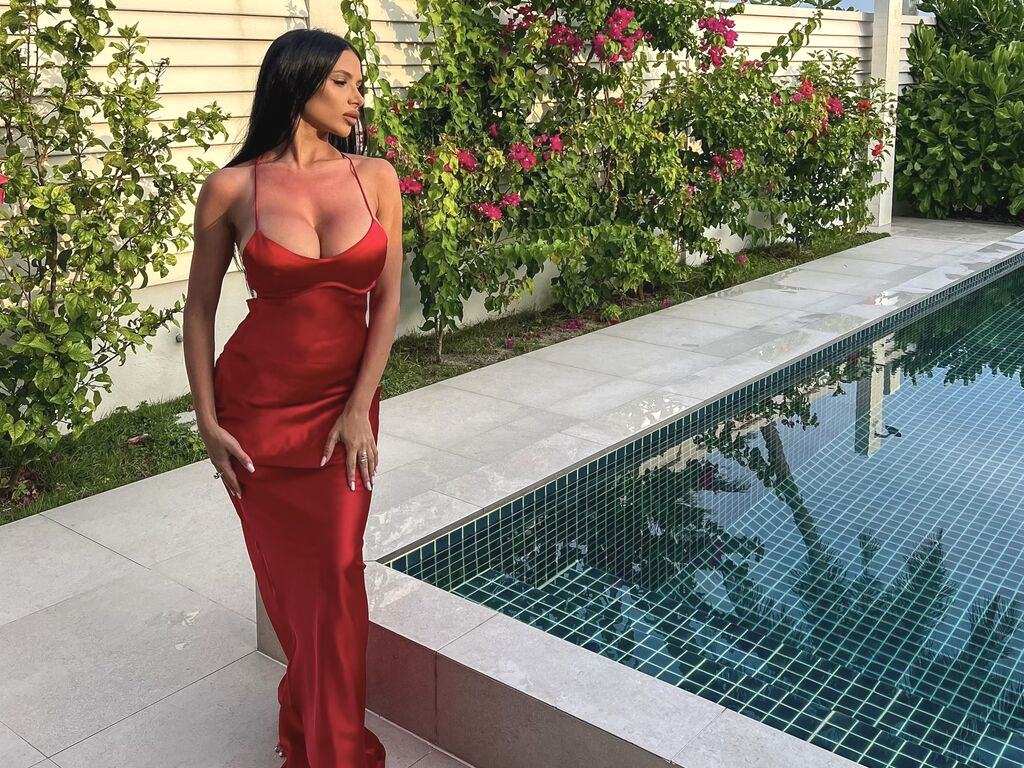 Raisa Nude