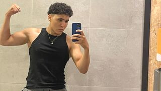 RayanChoi 24 male hot related cam model profile