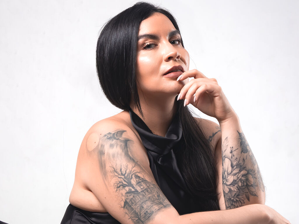 RebeccaPierce nude cam model profile photo