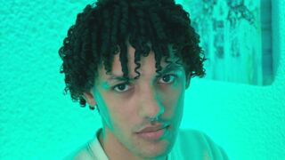 RenataMors 21 male sexy related cam model profile