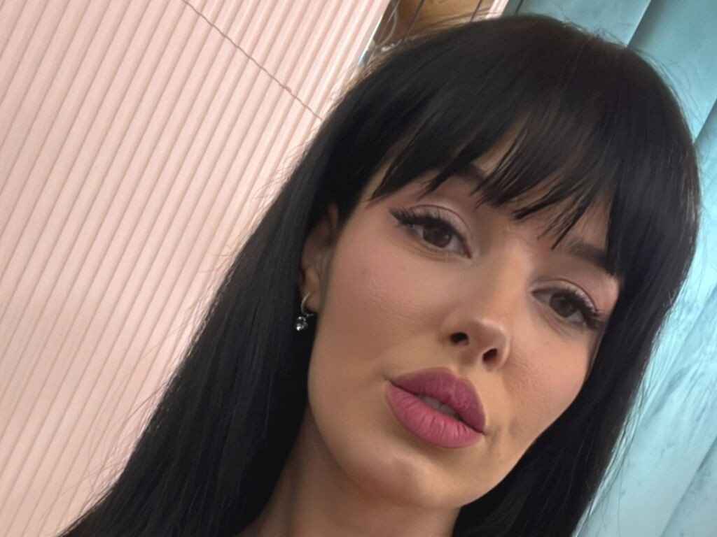 ReneeSuarez Nude