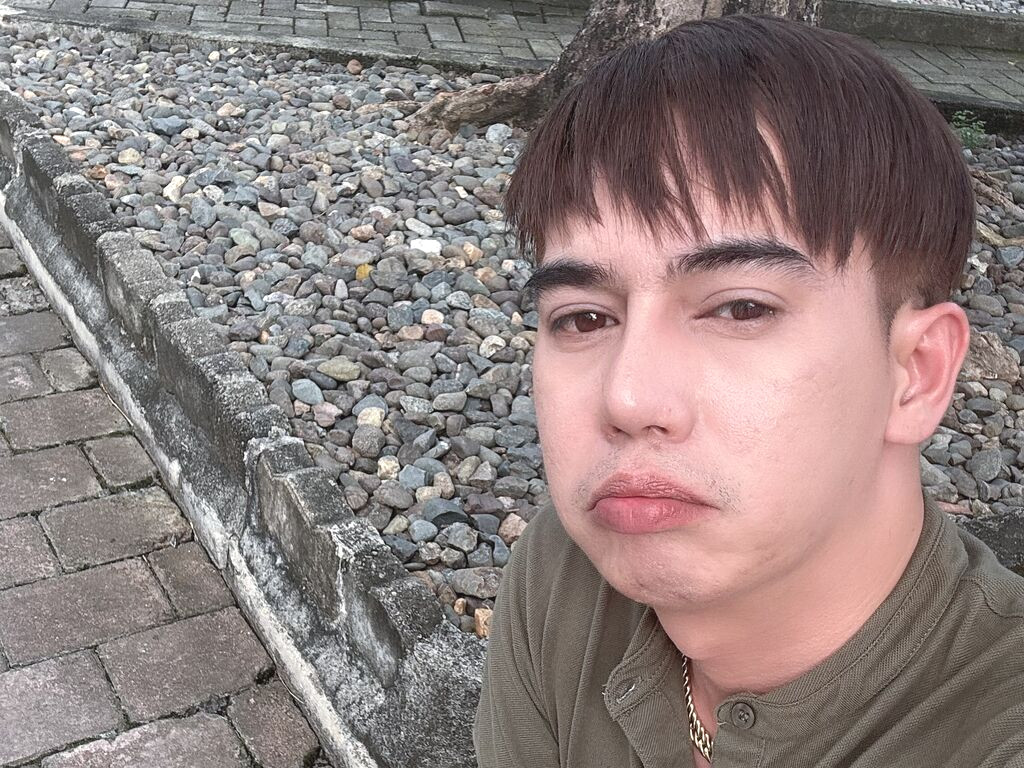 RichMuhlach Nude
