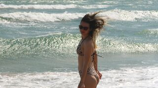 RileyPearce 28 female strip cam model profile