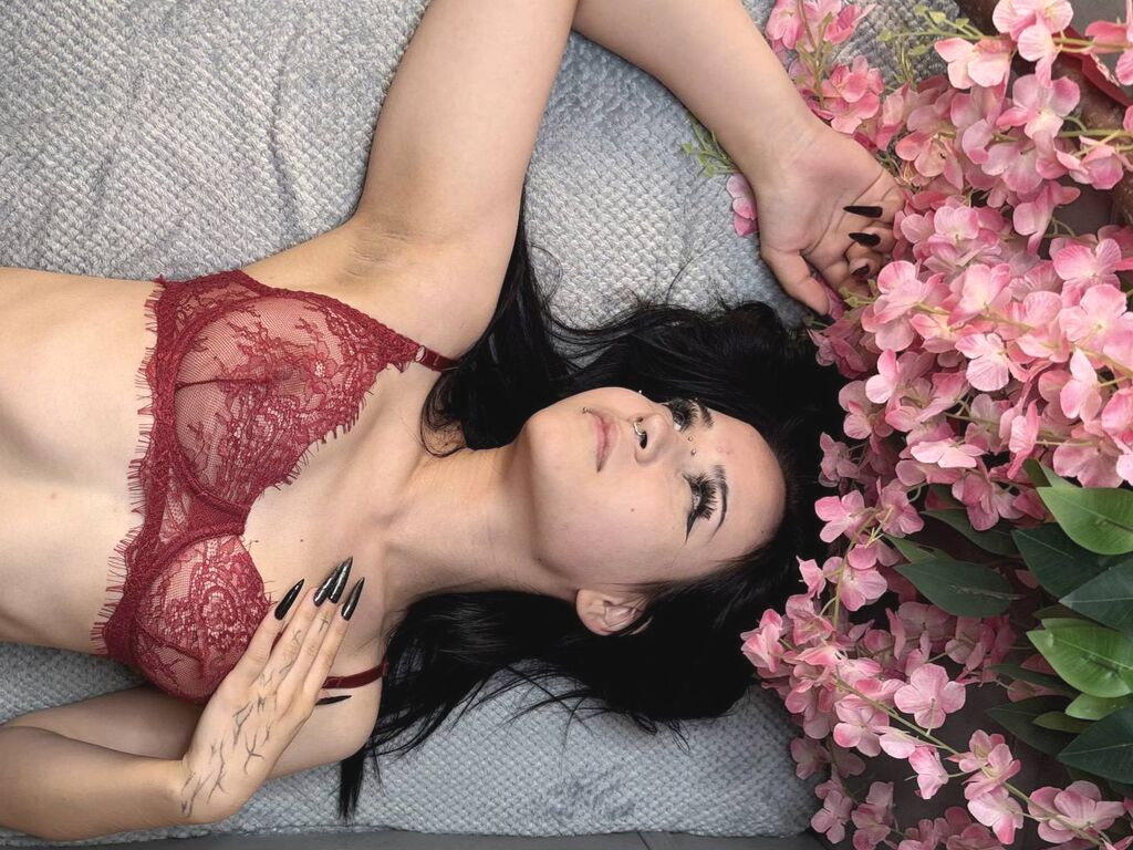 RittaMyers nude cam model profile photo