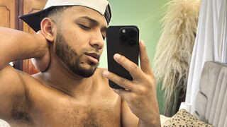 RobinRieft 23 male hot related cam model profile