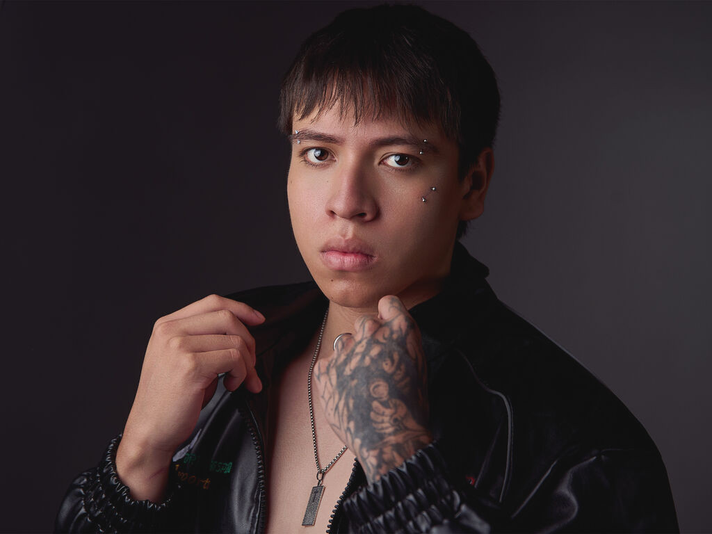 RomanKene nude cam model profile photo