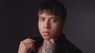 RomanKene 21 male erotic related cam model profile