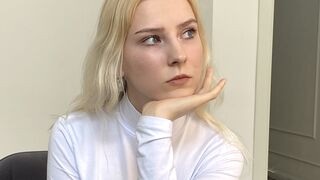 RosanaAllabaugh 19 female naked cam model profile