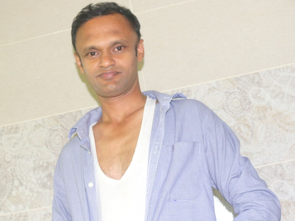 SamanKumara nude cam model profile photo
