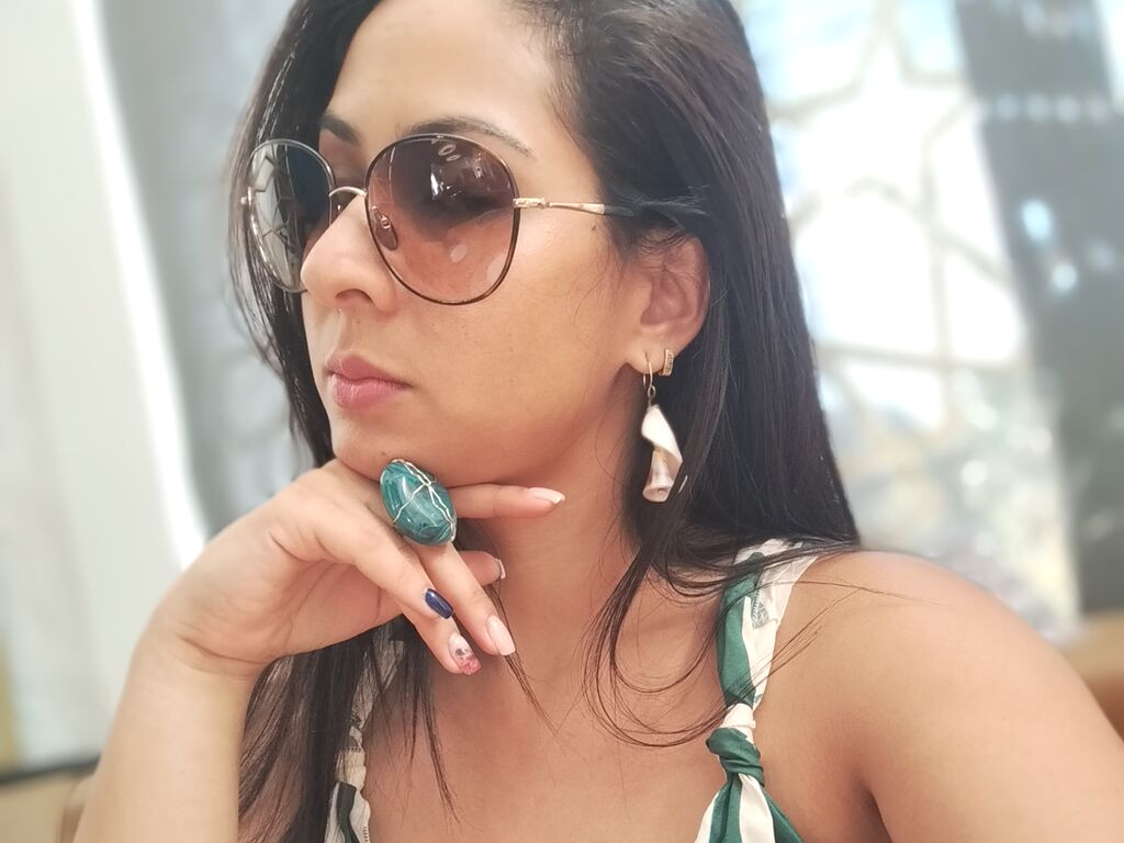 SamiraHabib naked cam model gallery photo